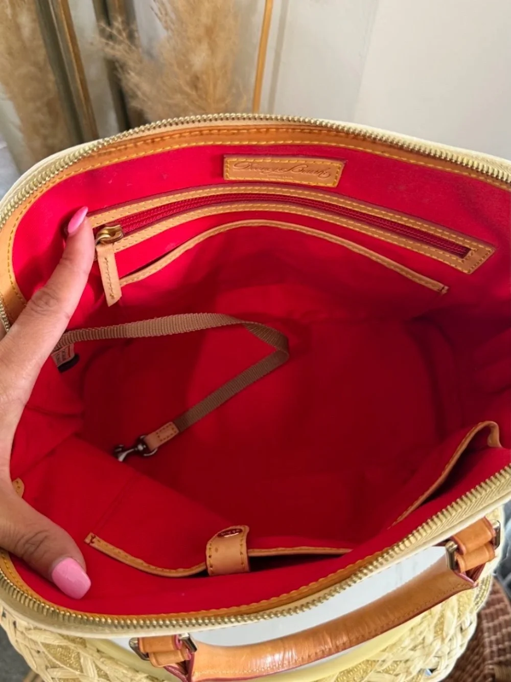 Dooney & Bourke this iconic